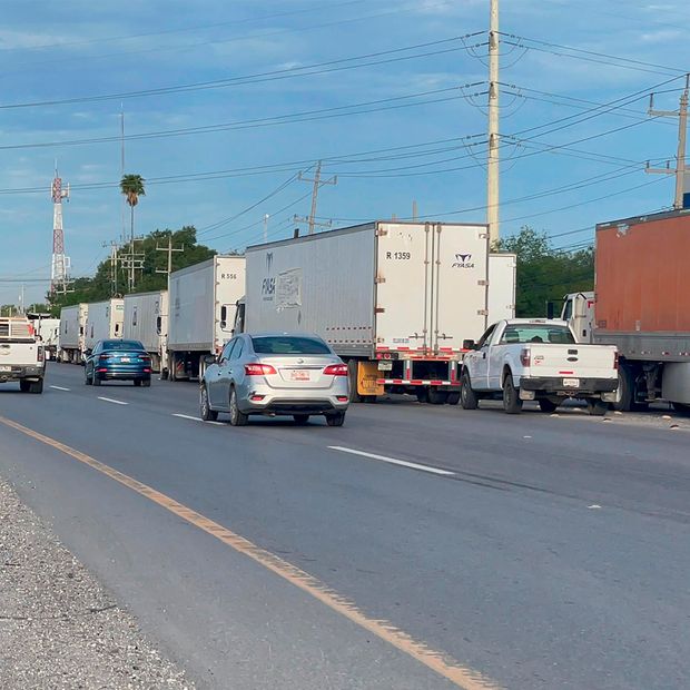 Movilizan Unidades en la Carretera Reynosa-Río Bravo